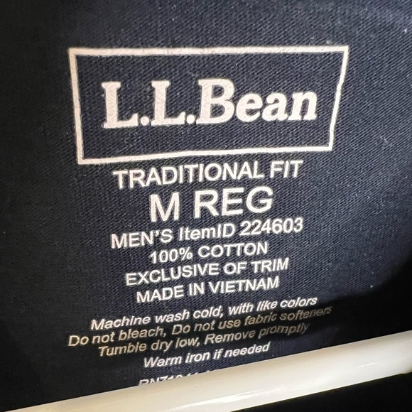 D18.09 L.L. Bean Men's Carefree Unshrinkable Tee, Traditional Fit, Long-Sleeve - Picture 4 of 4
